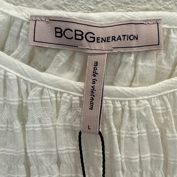 NWT BCBGeneration White Off Open Back Top (Size L) - Picture 9 of 10